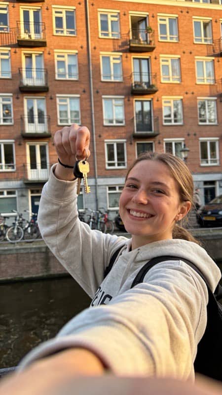 Student who found a room through Socials